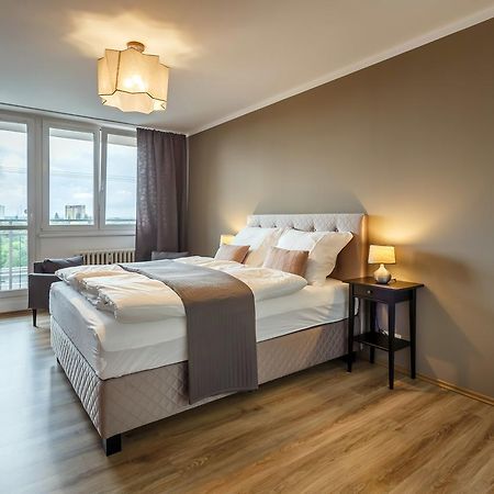 Golden Apartments ออสตราวา ภายนอก รูปภาพ