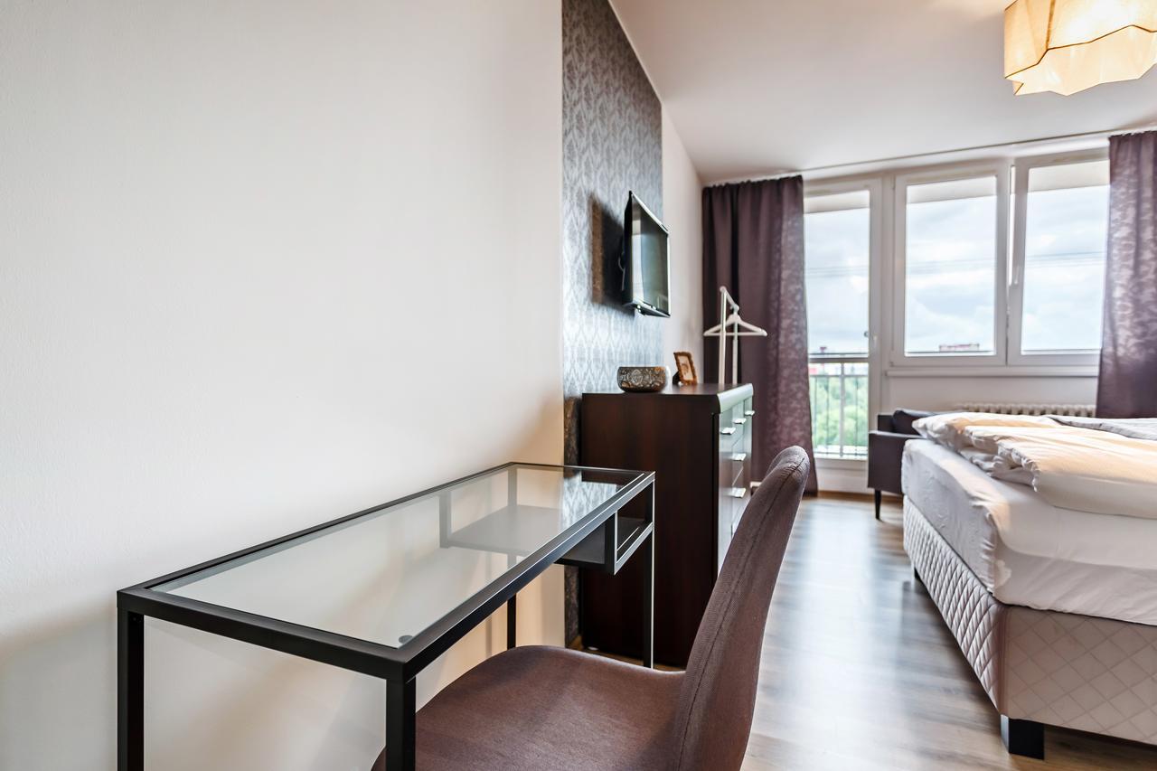 Golden Apartments ออสตราวา ภายนอก รูปภาพ